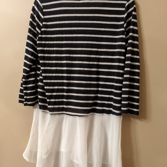 Black and White Layered High-low Top - Picture 4 of 4